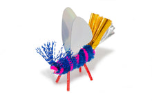 Load image into Gallery viewer, CrittrBugz Insectz Play Kit!
